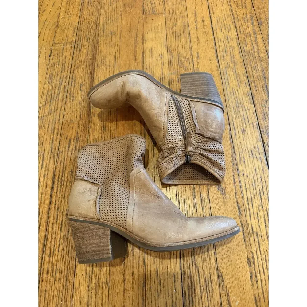 Söfft Boots Womens Size 9 Brown Leather Perforated Ankle Booties Zip Block Heel